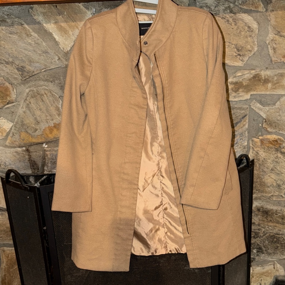 Banana Republic Women's Tan Trench Coat